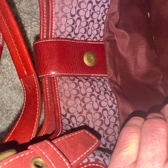 Coach Burgundy and Maroon Shoulder Bag - Picture 3 of 4